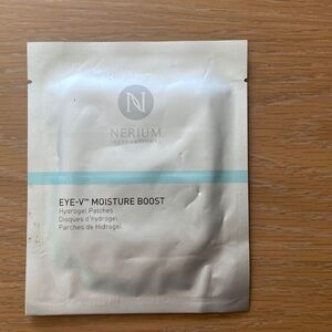 Nerium eye v moisture boost